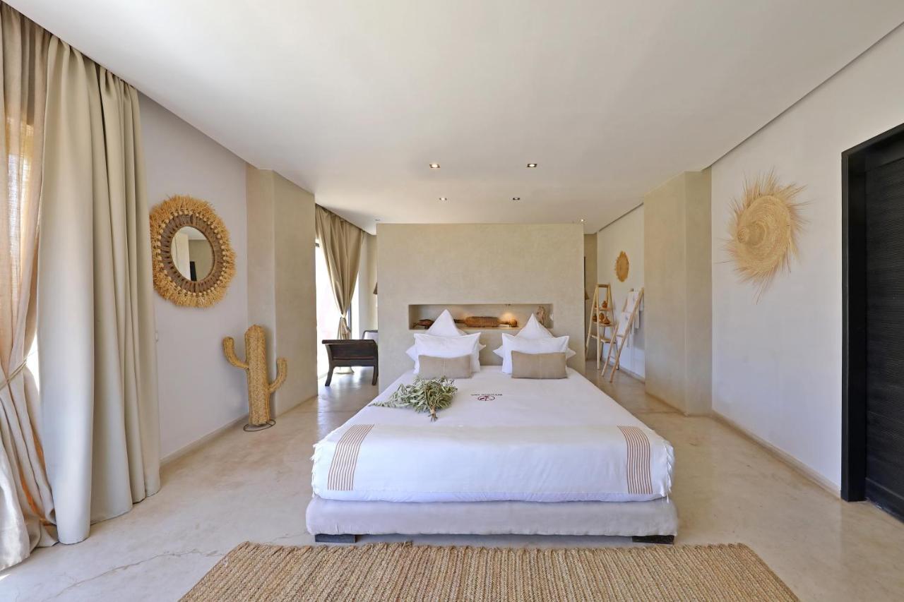 Dar Noujoum Hotell Ait Bou Zguia Exteriör bild