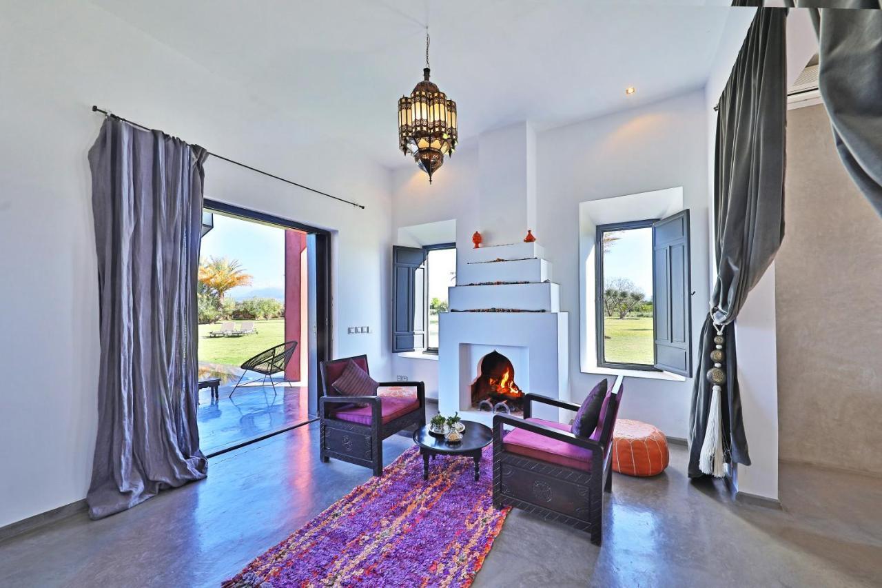 Dar Noujoum Hotell Ait Bou Zguia Exteriör bild