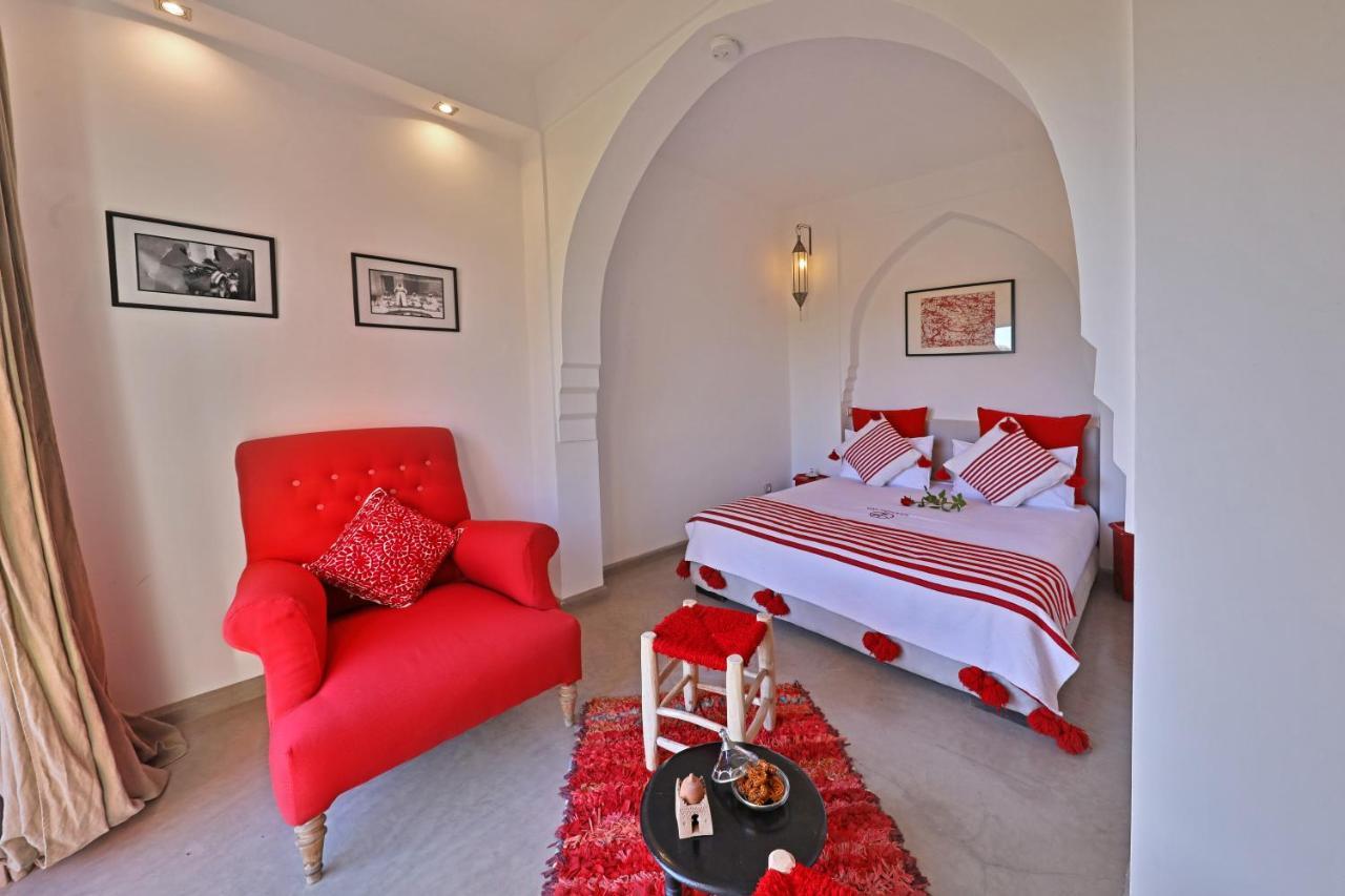 Dar Noujoum Hotell Ait Bou Zguia Exteriör bild