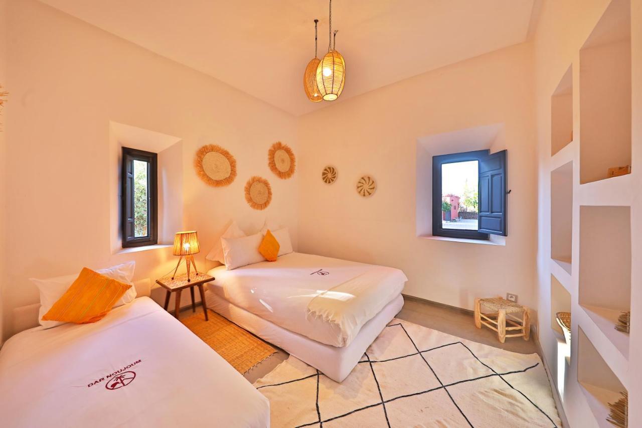 Dar Noujoum Hotell Ait Bou Zguia Exteriör bild