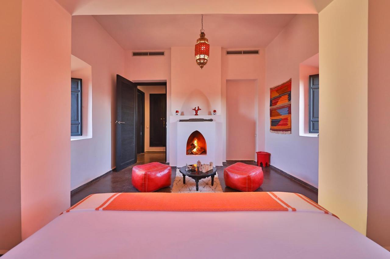 Dar Noujoum Hotell Ait Bou Zguia Exteriör bild