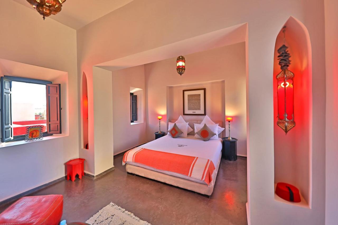 Dar Noujoum Hotell Ait Bou Zguia Exteriör bild
