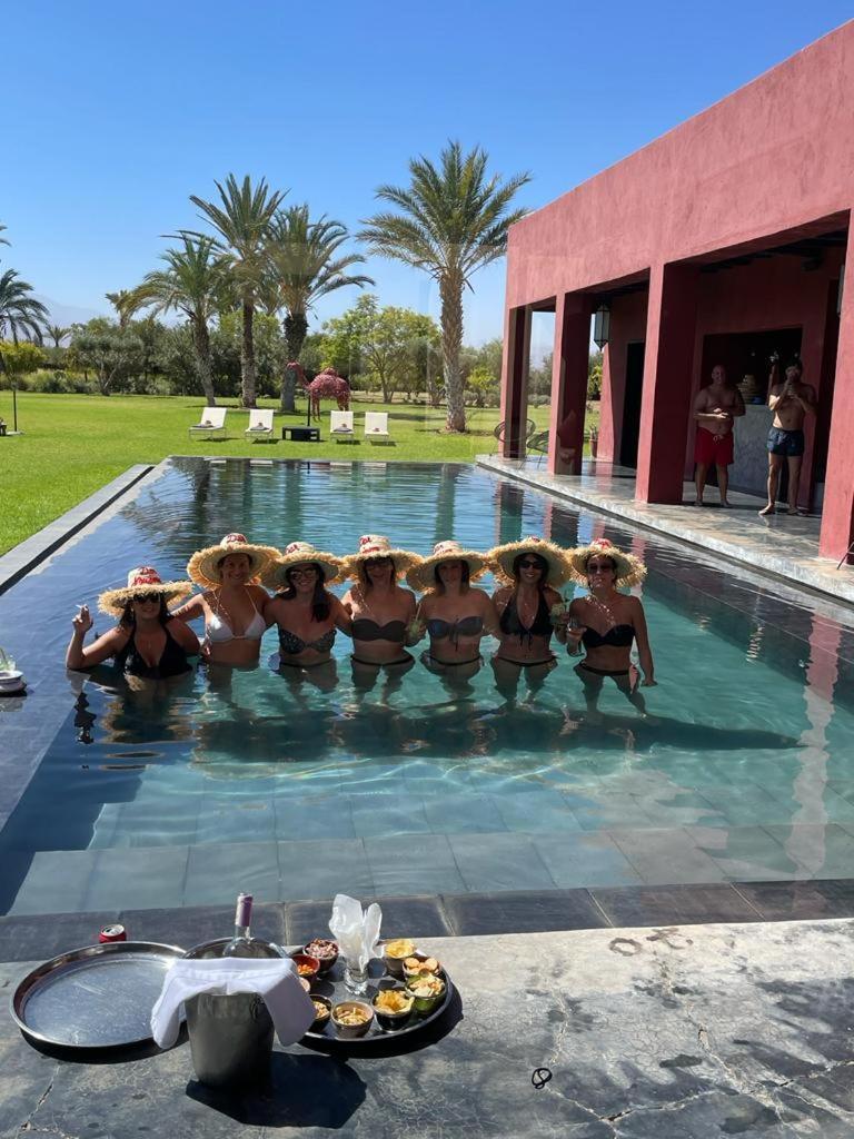 Dar Noujoum Hotell Ait Bou Zguia Exteriör bild