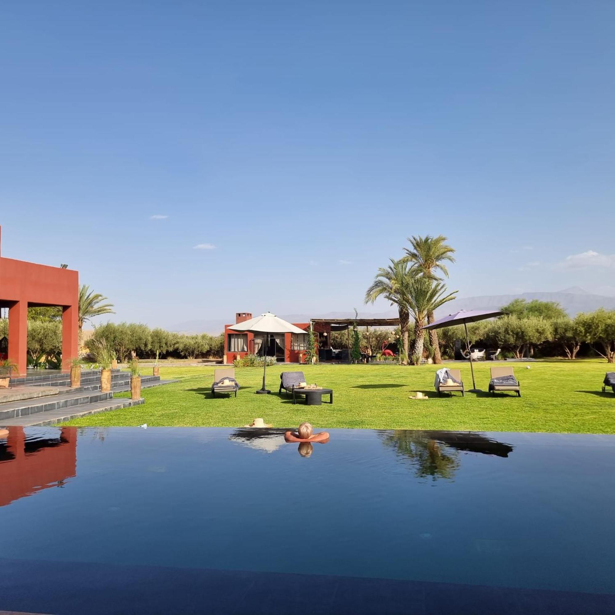 Dar Noujoum Hotell Ait Bou Zguia Exteriör bild